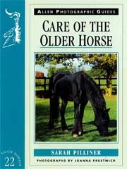 Sarah Pilliner Care of the older horse immagine non disponibile