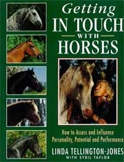 Linda Wellington-Jones with Sybil Taylor Getting in touch with horses immagine non disponibile